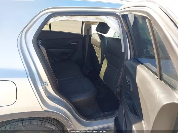 KL7CJPSM4NB518608 2022 CHEVROLET TRAX - Image 8