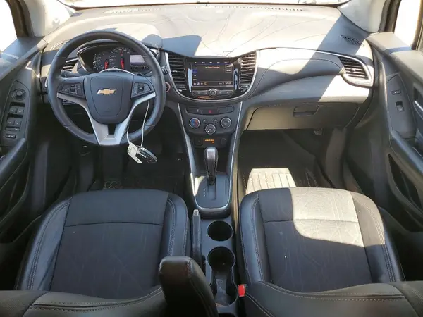 KL7CJPSM4NB519175 2022 CHEVROLET TRAX - Image 8