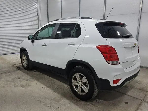 KL7CJPSM4NB520133 2022 CHEVROLET TRAX - Image 2