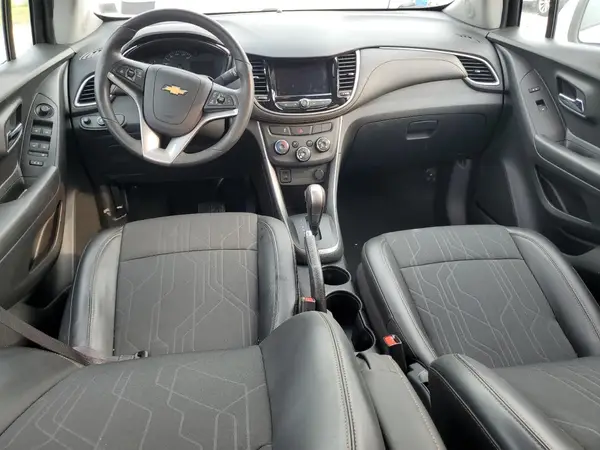 KL7CJPSM4NB528023 2022 CHEVROLET TRAX - Image 8