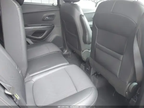KL7CJPSM4NB528958 2022 CHEVROLET TRAX - Image 8