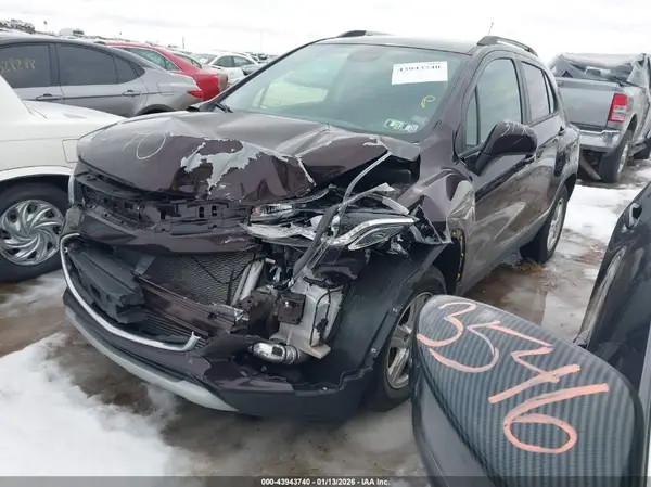 KL7CJPSM4NB540074 2022 CHEVROLET TRAX - Image 2