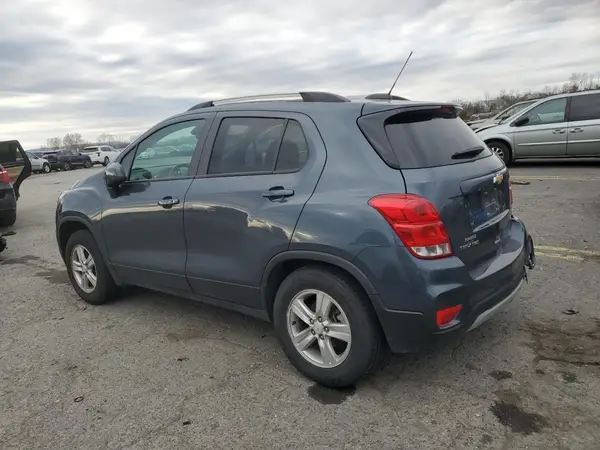 KL7CJPSM4NB556484 2022 CHEVROLET TRAX - Image 2