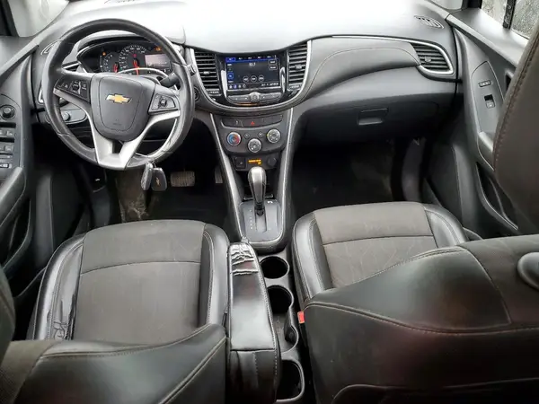 KL7CJPSM4NB557909 2022 CHEVROLET TRAX - Image 8