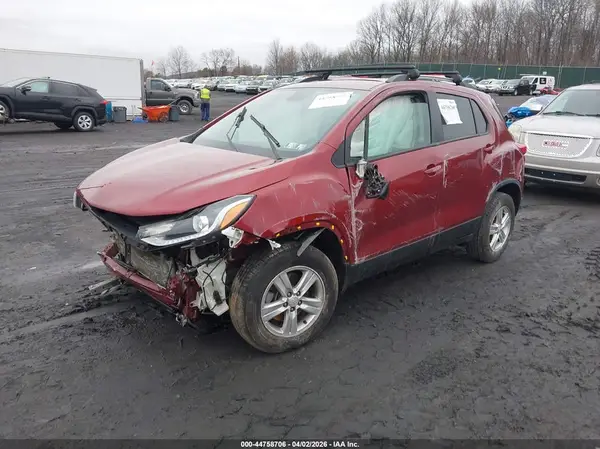 KL7CJPSM4NB558154 2022 CHEVROLET TRAX - Image 2