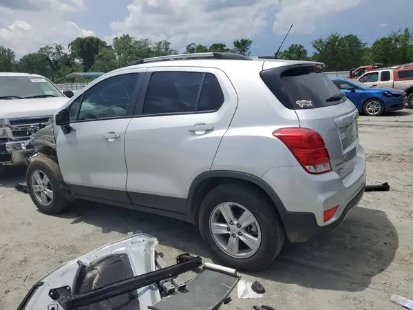 KL7CJPSM4NB567954 2022 CHEVROLET TRAX - Image 2