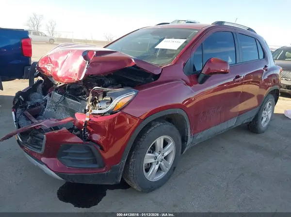 KL7CJPSM5MB361962 2021 CHEVROLET TRAX - Image 2