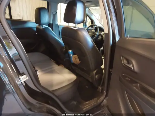 KL7CJPSM5MB363310 2021 CHEVROLET TRAX - Image 8