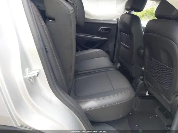 KL7CJPSM5MB364683 2021 CHEVROLET TRAX - Image 8