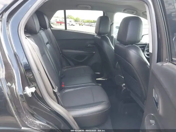 KL7CJPSM5MB365722 2021 CHEVROLET TRAX - Image 8
