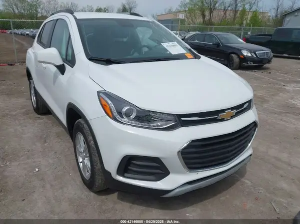 KL7CJPSM5MB369530 2021 CHEVROLET TRAX - Image 1