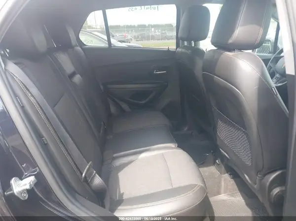 KL7CJPSM5MB374551 2021 CHEVROLET TRAX - Image 8