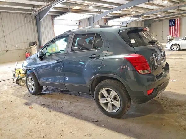 KL7CJPSM5MB374811 2021 CHEVROLET TRAX - Image 2