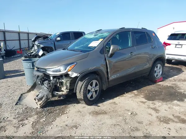 KL7CJPSM5NB508492 2022 CHEVROLET TRAX - Image 2