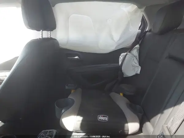 KL7CJPSM5NB516513 2022 CHEVROLET TRAX - Image 8
