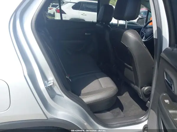 KL7CJPSM5NB518004 2022 CHEVROLET TRAX - Image 8