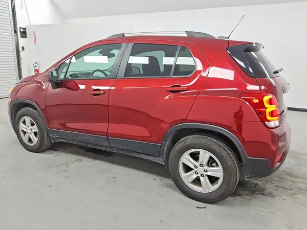 KL7CJPSM5NB519914 2022 CHEVROLET TRAX - Image 2