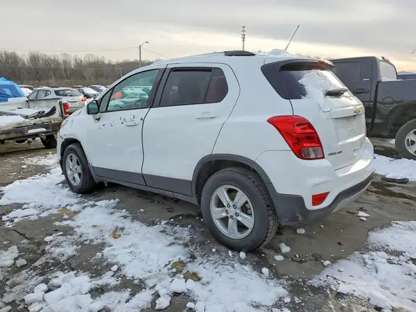 KL7CJPSM5NB525146 2022 CHEVROLET TRAX - Image 2
