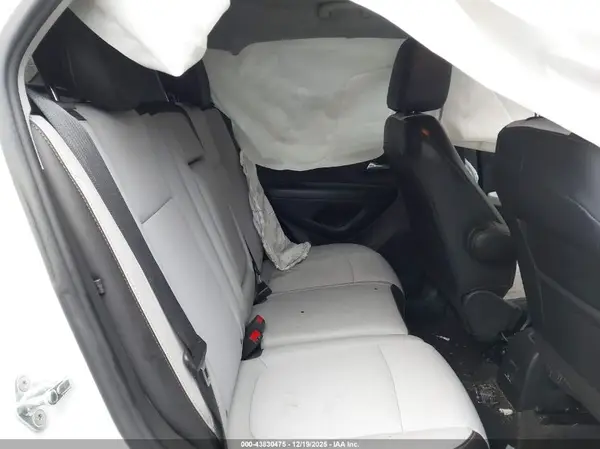 KL7CJPSM5NB533120 2022 CHEVROLET TRAX - Image 8