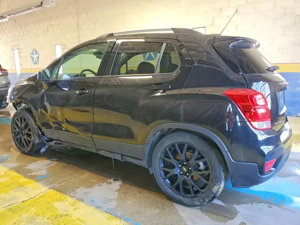 KL7CJPSM5NB536700 2022 CHEVROLET TRAX - Image 2