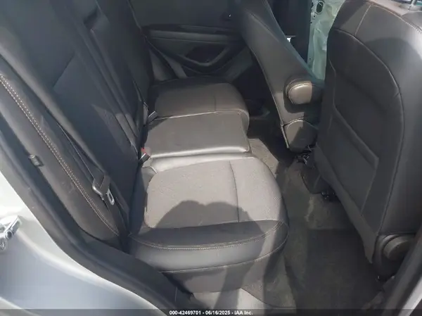 KL7CJPSM5NB537118 2022 CHEVROLET TRAX - Image 8