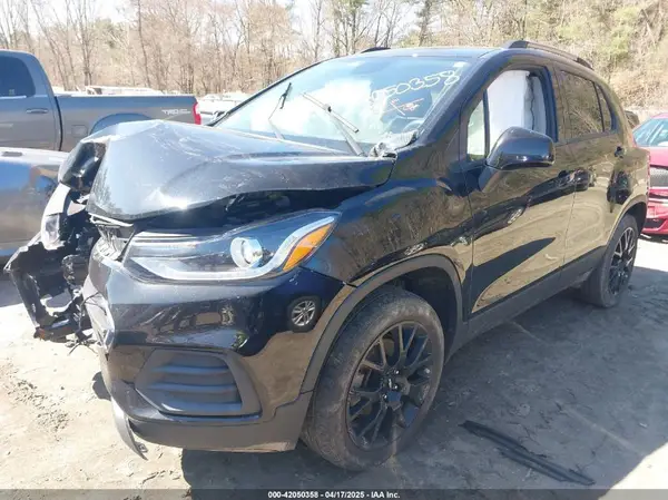 KL7CJPSM5NB537474 2022 CHEVROLET TRAX - Image 2