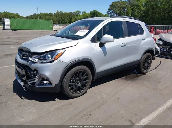 KL7CJPSM5NB539046 2022 CHEVROLET TRAX - Image 2