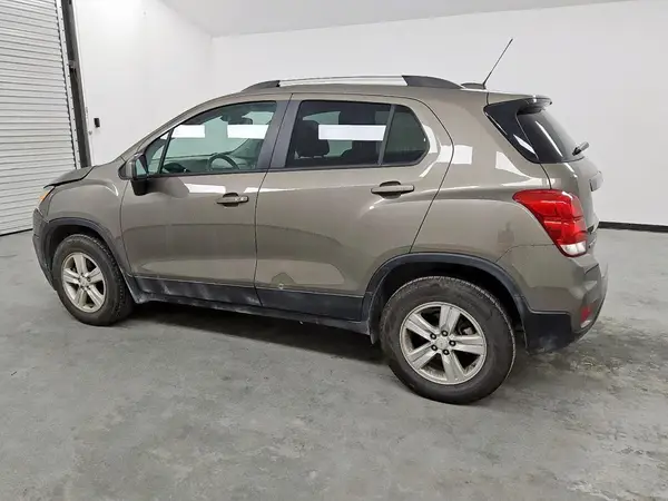 KL7CJPSM5NB541346 2022 CHEVROLET TRAX - Image 2