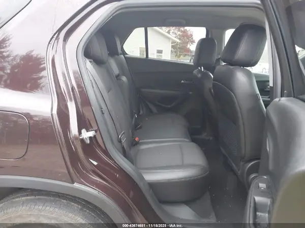 KL7CJPSM5NB542481 2022 CHEVROLET TRAX - Image 8