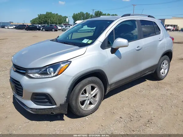 KL7CJPSM5NB558390 2022 CHEVROLET TRAX - Image 2