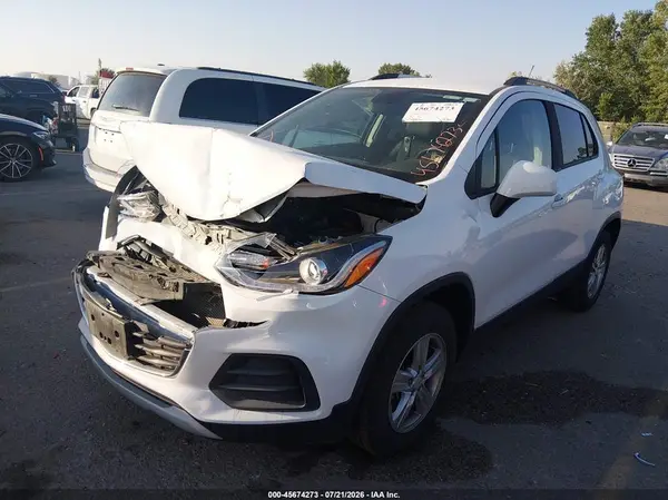 KL7CJPSM5NB558888 2022 CHEVROLET TRAX - Image 2