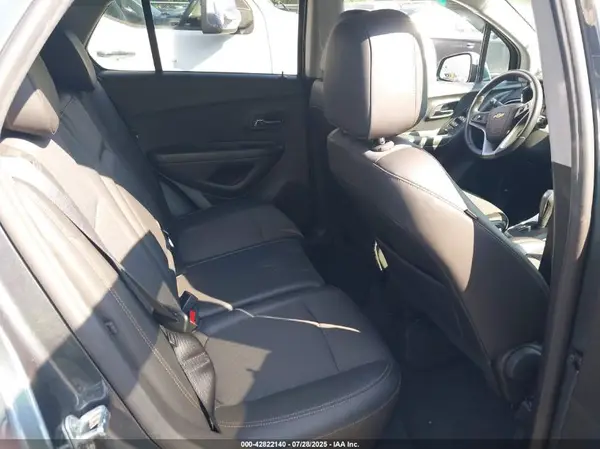 KL7CJPSM5NB560382 2022 CHEVROLET TRAX - Image 8
