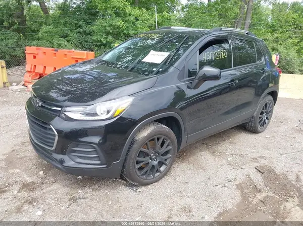 KL7CJPSM5NB562522 2022 CHEVROLET TRAX - Image 2