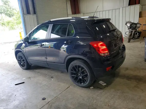 KL7CJPSM5NB565467 2022 CHEVROLET TRAX - Image 2