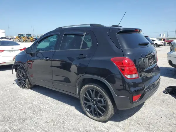 KL7CJPSM5NB567221 2022 CHEVROLET TRAX - Image 2