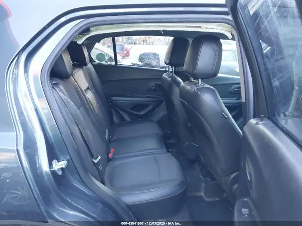 KL7CJPSM6MB364319 2021 CHEVROLET TRAX - Image 8