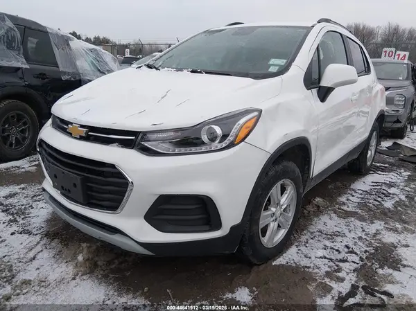 KL7CJPSM6MB366538 2021 CHEVROLET TRAX - Image 2