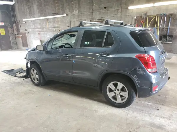 KL7CJPSM6MB369424 2021 CHEVROLET TRAX - Image 2