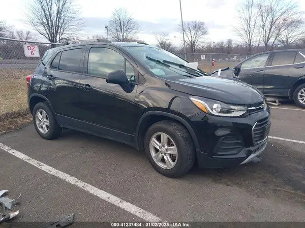 KL7CJPSM6NB519002 2022 CHEVROLET TRAX - Image 1
