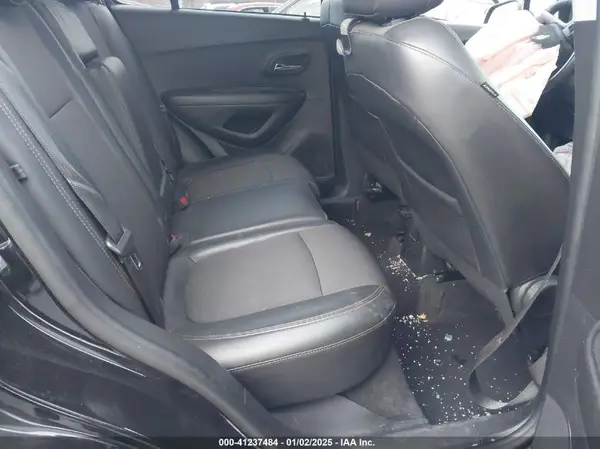 KL7CJPSM6NB519002 2022 CHEVROLET TRAX - Image 8