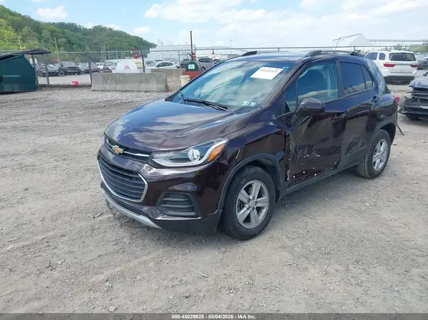 KL7CJPSM6NB522157 2022 CHEVROLET TRAX - Image 2