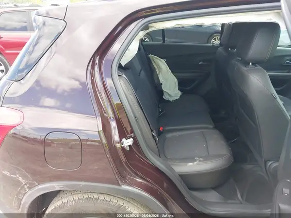 KL7CJPSM6NB522157 2022 CHEVROLET TRAX - Image 8