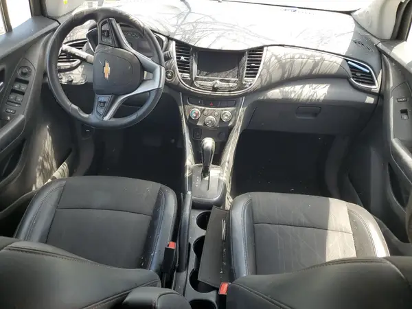 KL7CJPSM6NB534633 2022 CHEVROLET TRAX - Image 8