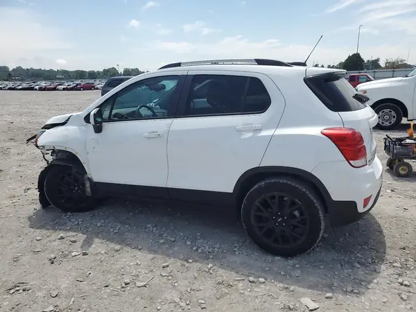 KL7CJPSM6NB535345 2022 CHEVROLET TRAX - Image 2