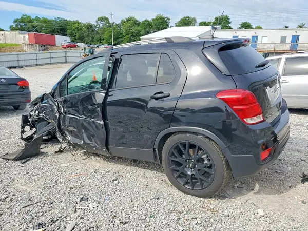 KL7CJPSM6NB537547 2022 CHEVROLET TRAX - Image 2