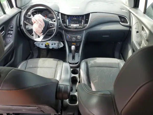 KL7CJPSM6NB537547 2022 CHEVROLET TRAX - Image 8
