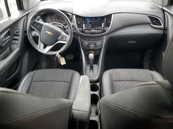 KL7CJPSM6NB558754 2022 CHEVROLET TRAX - Image 8