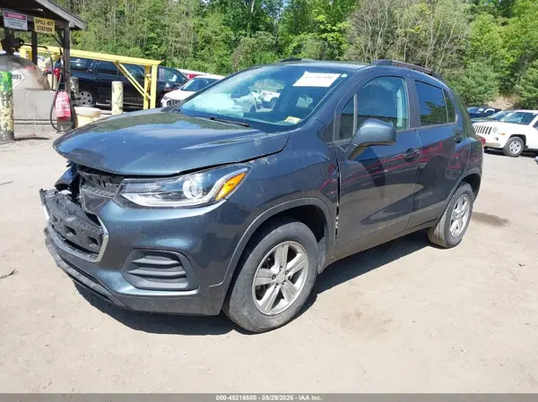 KL7CJPSM6NB559256 2022 CHEVROLET TRAX - Image 2
