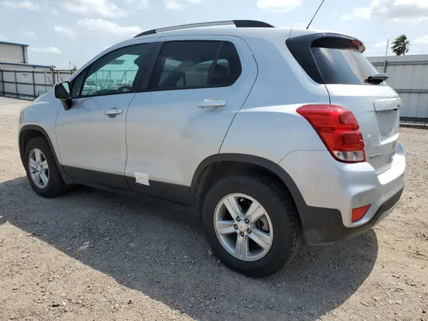 KL7CJPSM7MB361834 2021 CHEVROLET TRAX - Image 2