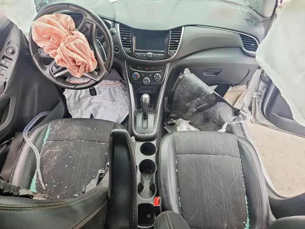 KL7CJPSM7MB365091 2021 CHEVROLET TRAX - Image 8